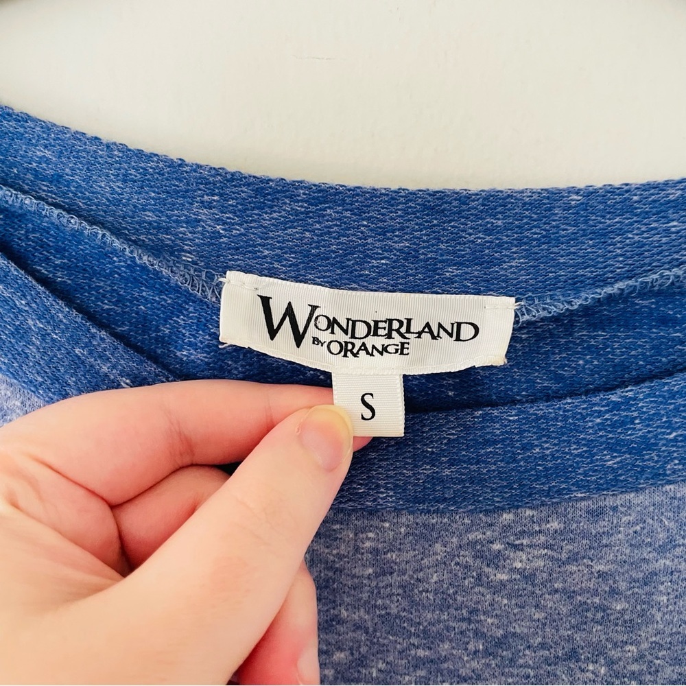 WONDERLAND Blue Short Sleeve Knit Top - Picture 4 of 12